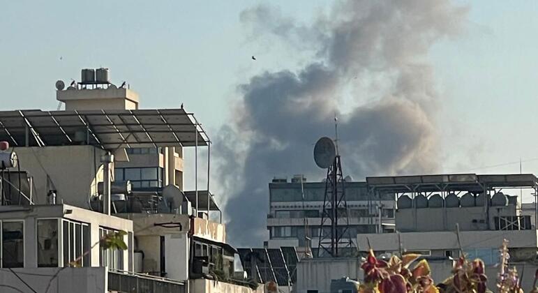 黎巴嫩贝鲁特上空的烟雾。